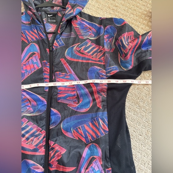 Nike Lightweight Windbreaker Jacket Size L Black Purple Logo Print - Picture 9 of 10